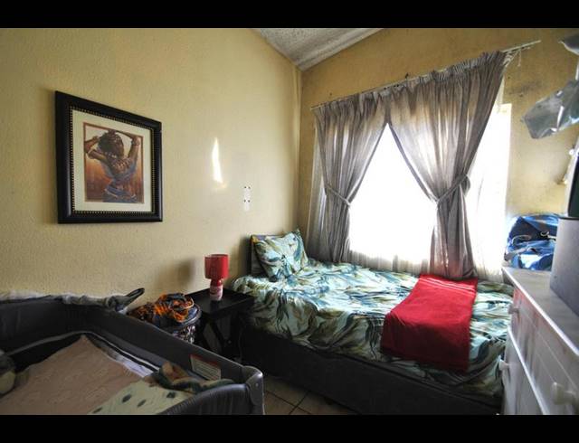 3 BEDROOM TOWNHOUSE FOR SALE IN FLORIDA LAKE